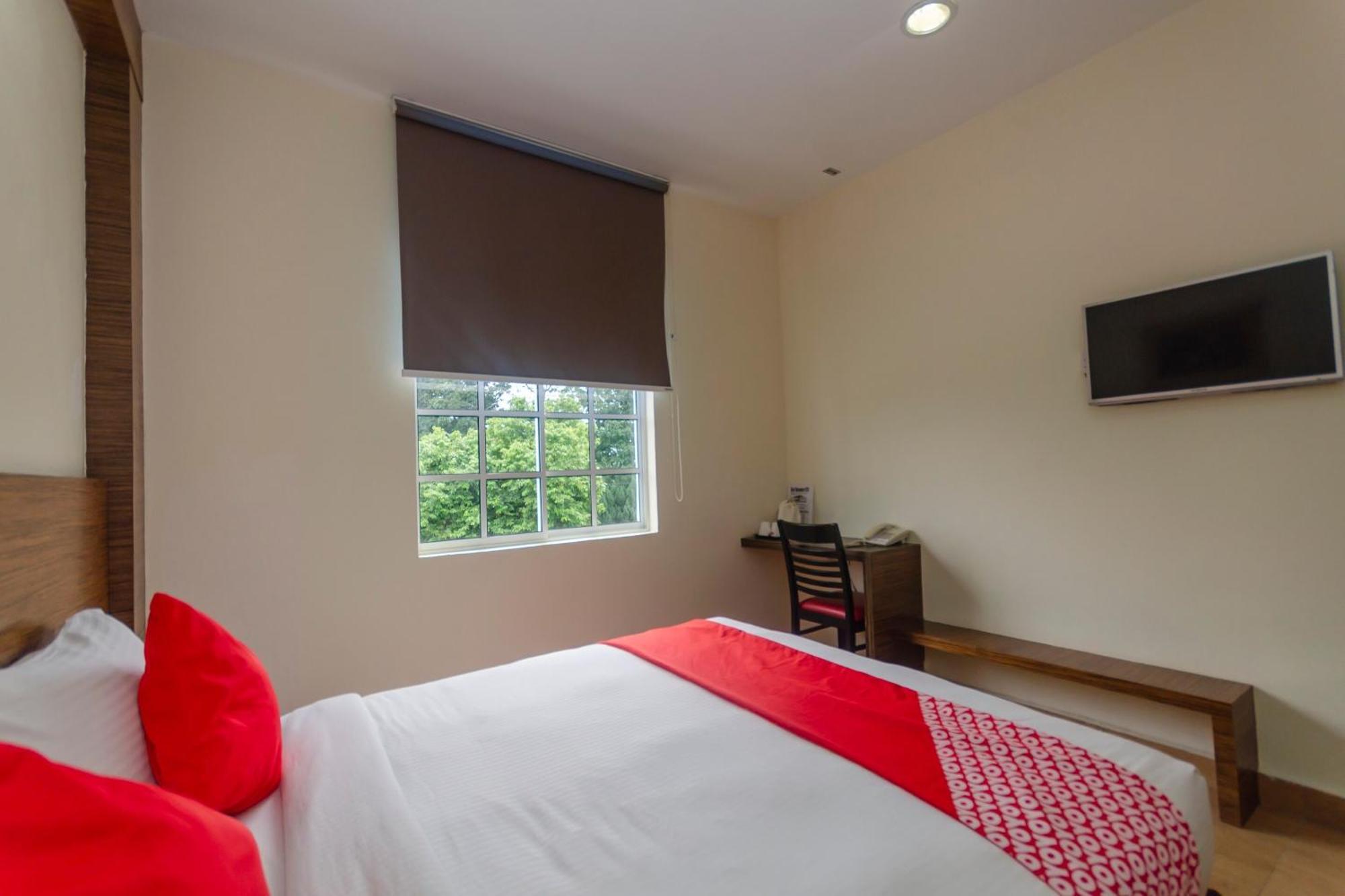 Super Oyo 596 The Vintage Hotel Johor Bahru Zewnętrze zdjęcie