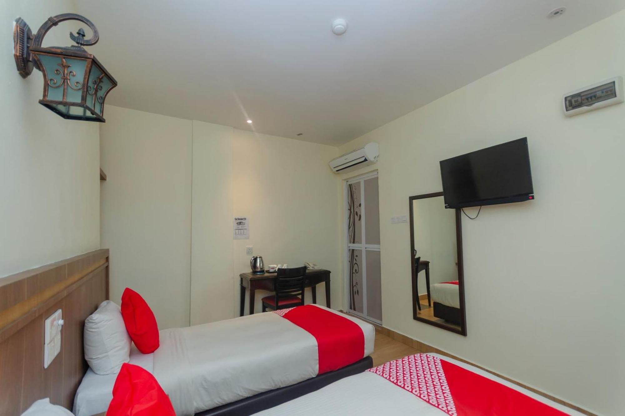 Super Oyo 596 The Vintage Hotel Johor Bahru Zewnętrze zdjęcie