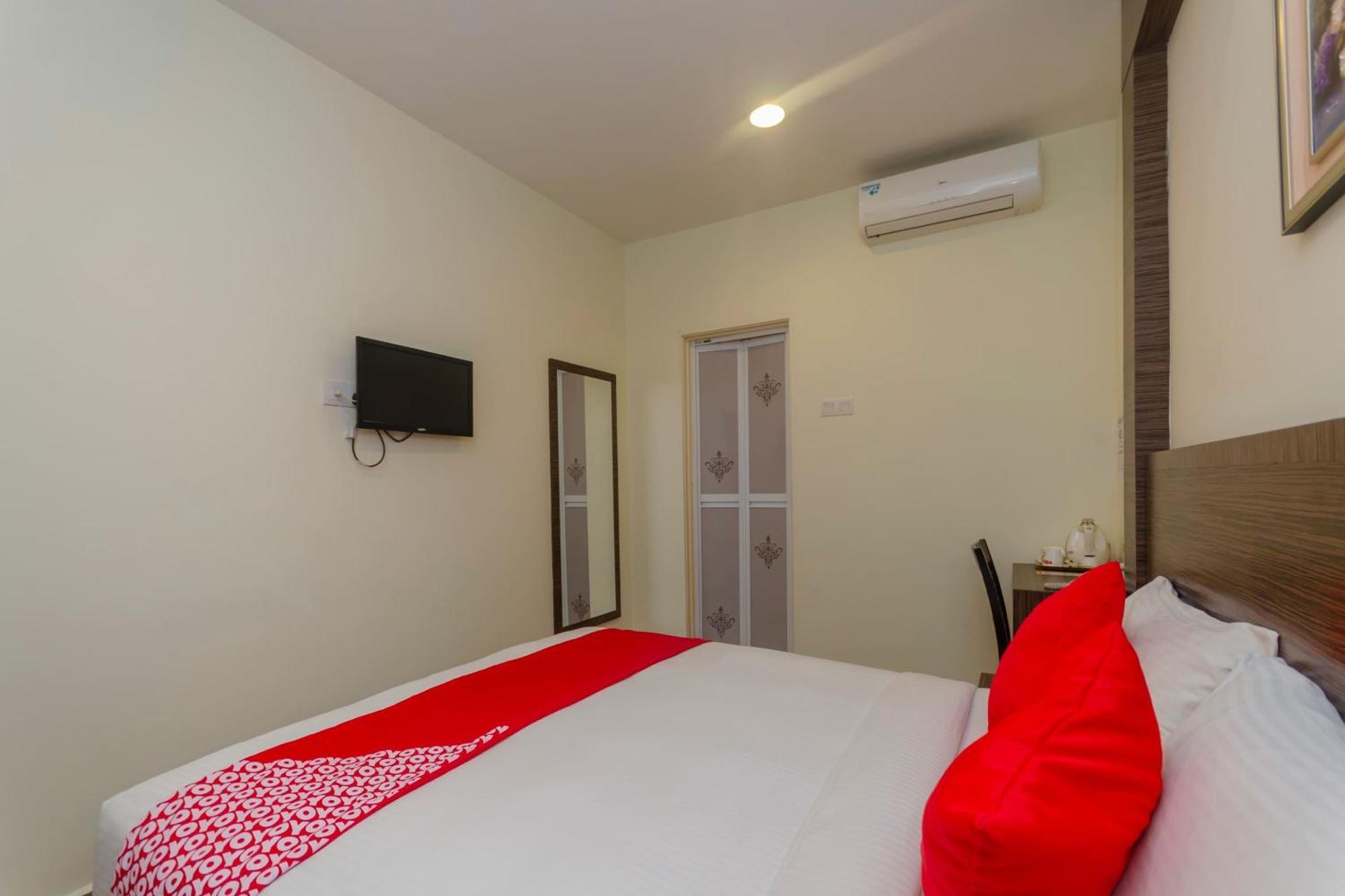 Super Oyo 596 The Vintage Hotel Johor Bahru Zewnętrze zdjęcie