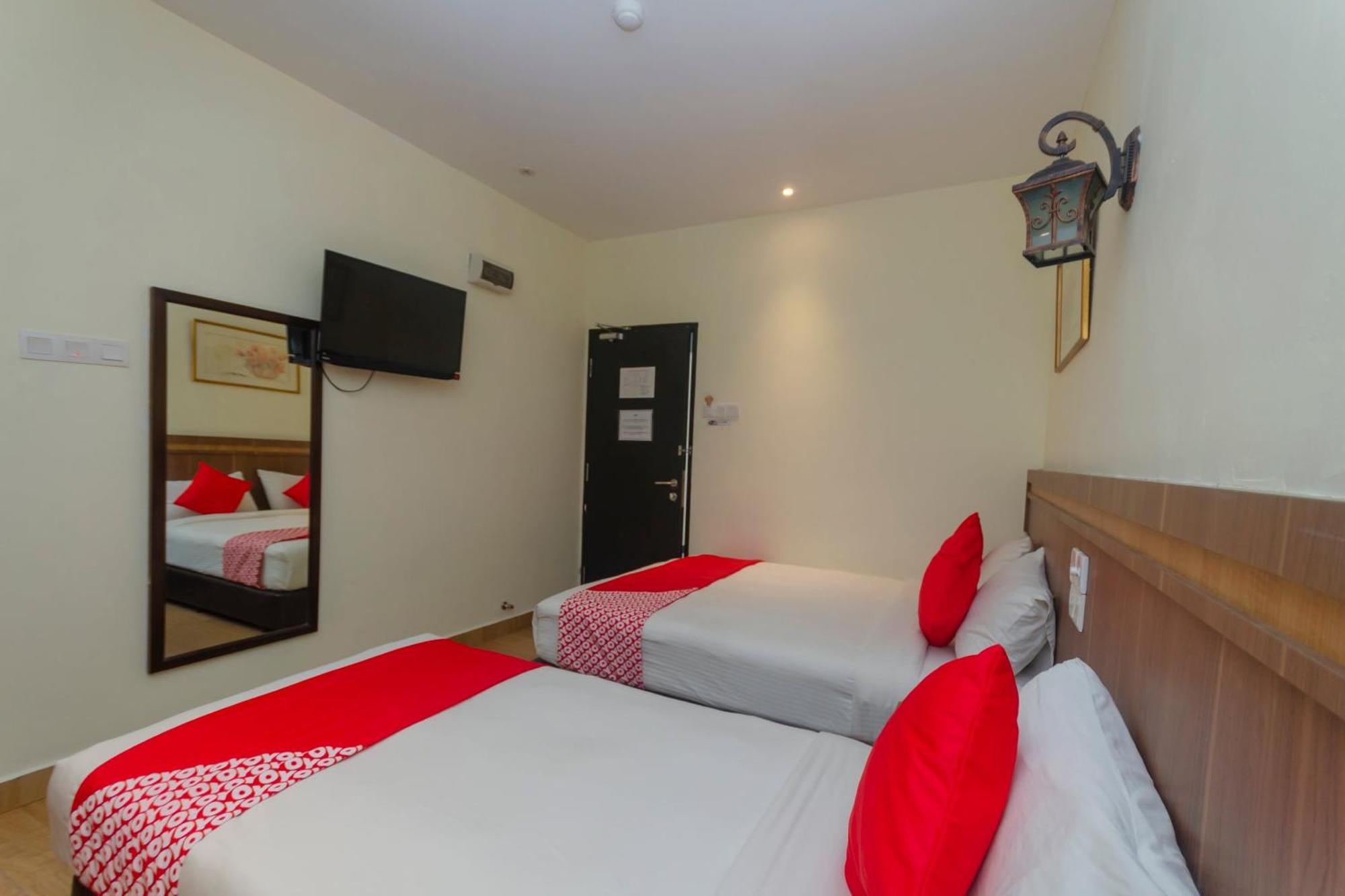 Super Oyo 596 The Vintage Hotel Johor Bahru Zewnętrze zdjęcie