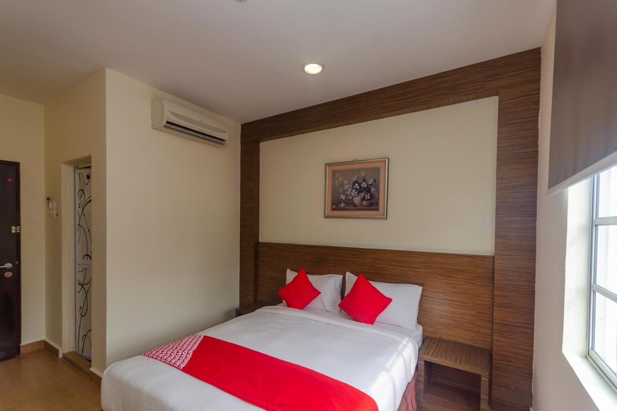 Super Oyo 596 The Vintage Hotel Johor Bahru Zewnętrze zdjęcie