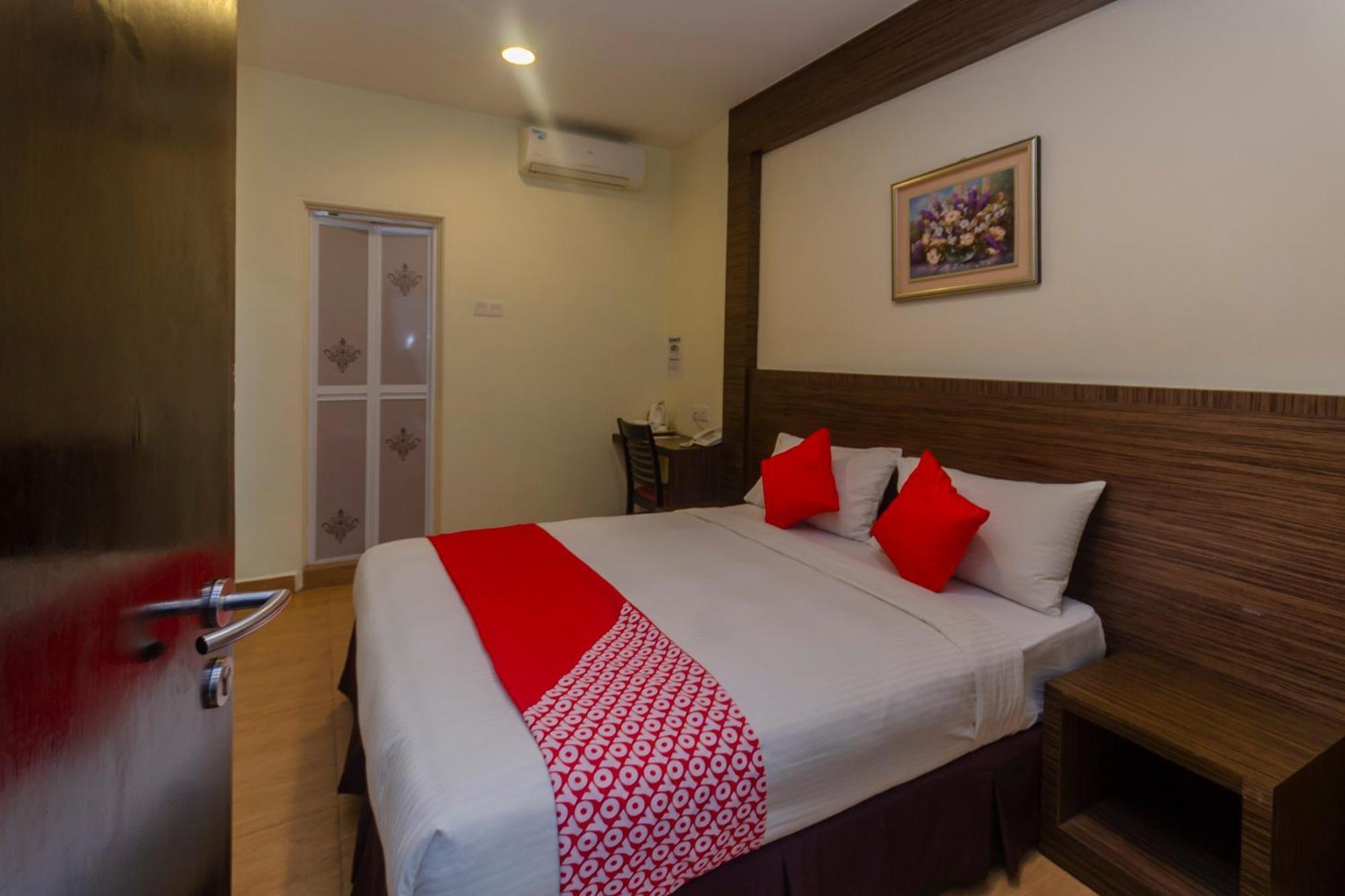 Super Oyo 596 The Vintage Hotel Johor Bahru Zewnętrze zdjęcie