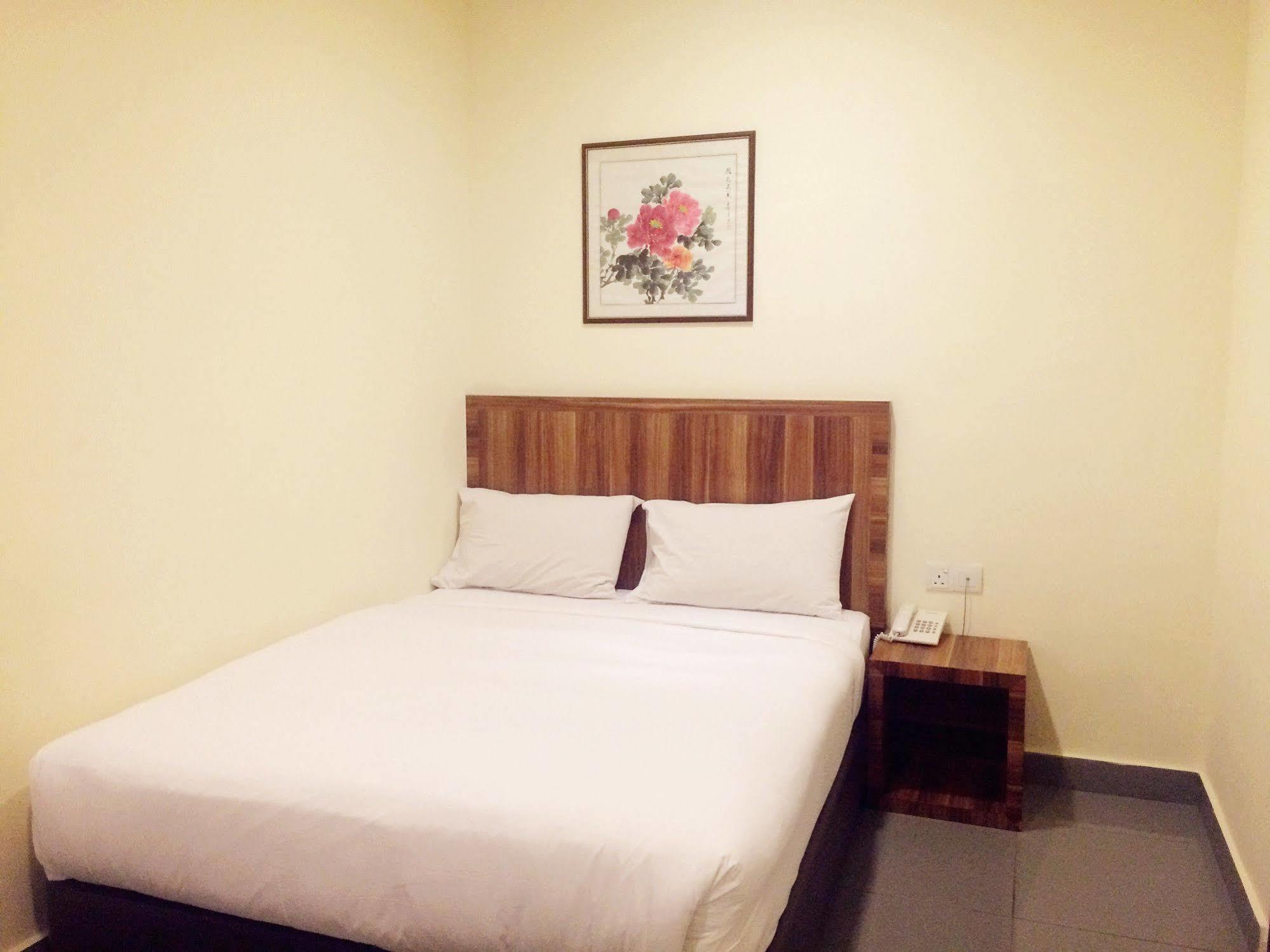 Super Oyo 596 The Vintage Hotel Johor Bahru Zewnętrze zdjęcie