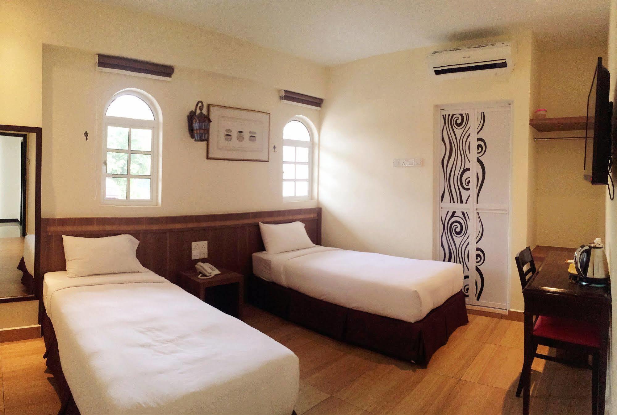 Super Oyo 596 The Vintage Hotel Johor Bahru Zewnętrze zdjęcie